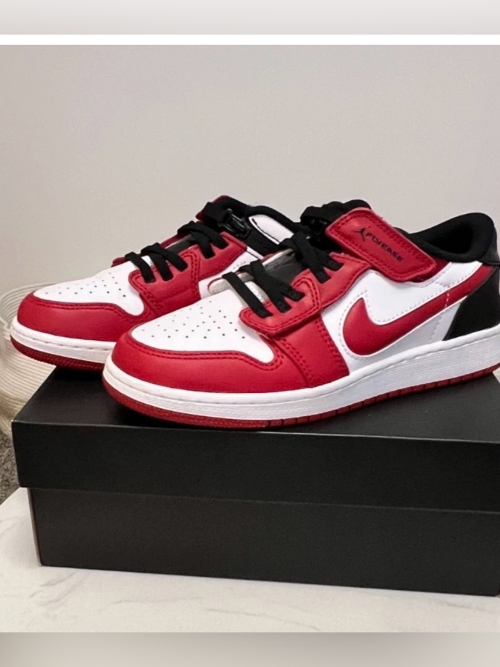 Nike Air Jordan 1 Low Retro OG 5Y Athletic Streetwear Gym Red Chicago Classic